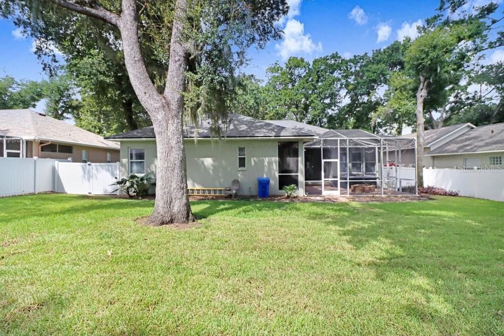 For Sale: $569,900 (4 beds, 3 baths, 2609 Square Feet)