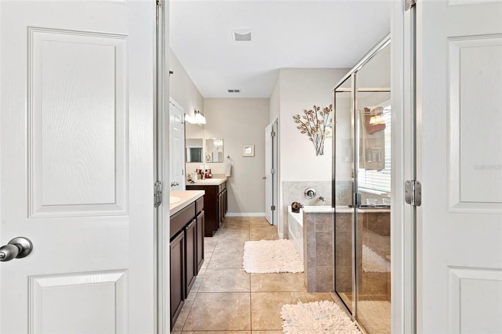 For Sale: $337,900 (3 beds, 2 baths, 1740 Square Feet)
