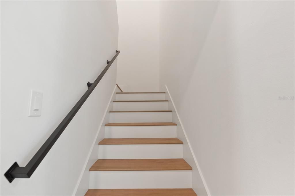 For Sale: $525,000 (3 beds, 2 baths, 1719 Square Feet)
