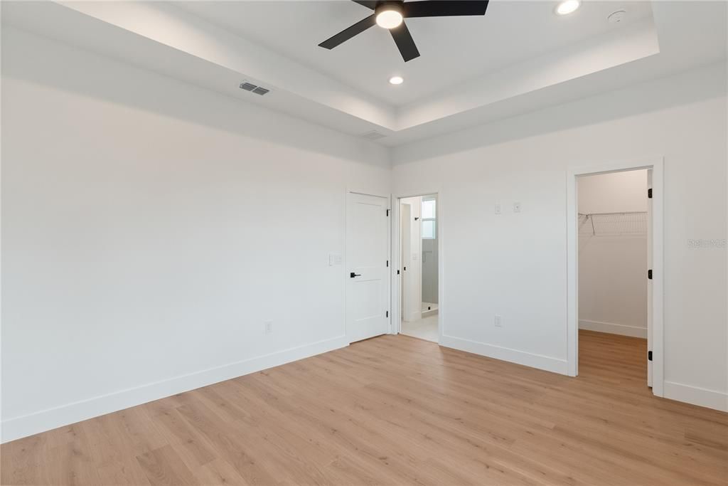 For Sale: $525,000 (3 beds, 2 baths, 1719 Square Feet)