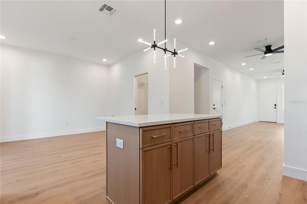 For Sale: $525,000 (3 beds, 2 baths, 1719 Square Feet)