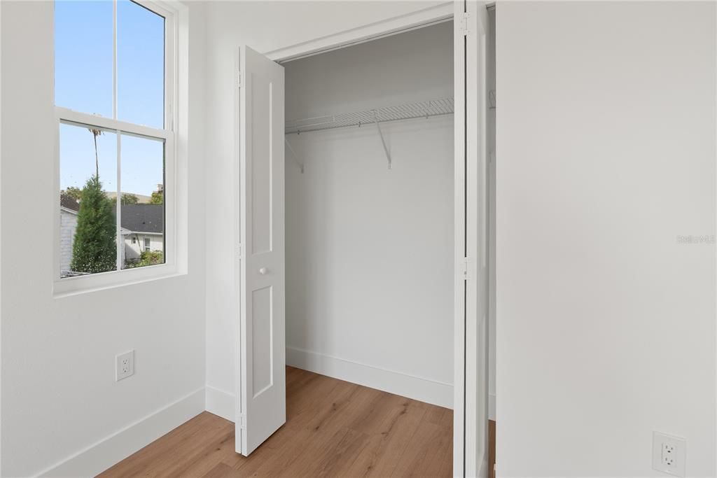 For Sale: $525,000 (3 beds, 2 baths, 1719 Square Feet)
