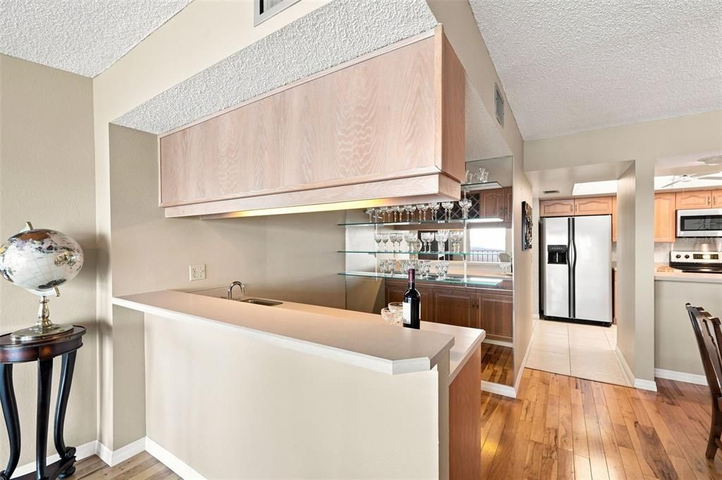 En Venta: $745,000 (2 camas, 2 baños, 2170 Pies cuadrados)