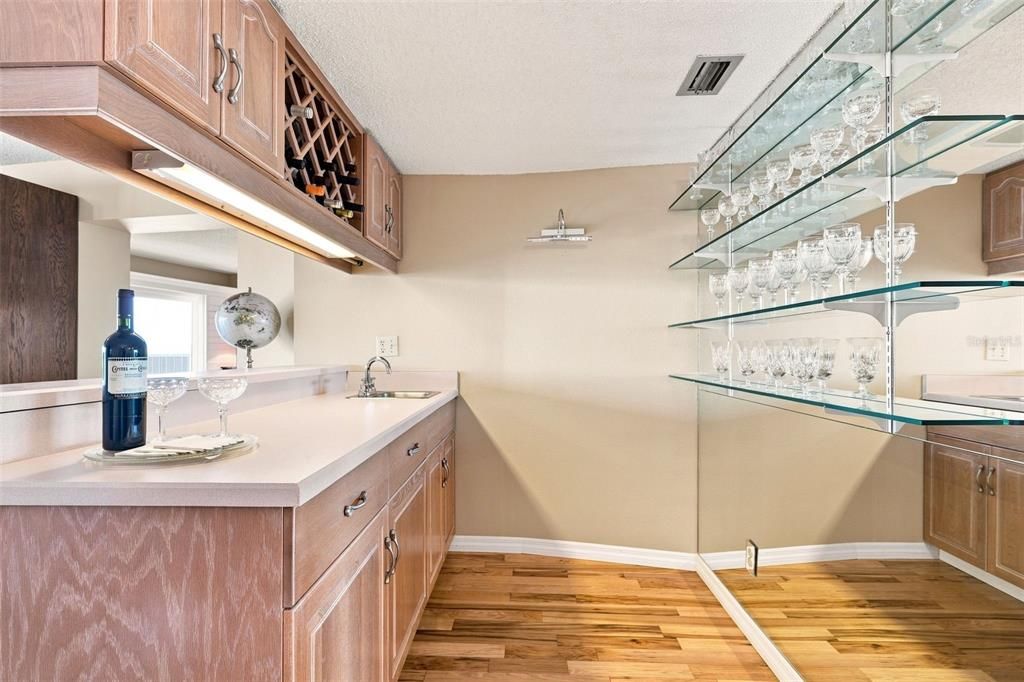 En Venta: $745,000 (2 camas, 2 baños, 2170 Pies cuadrados)