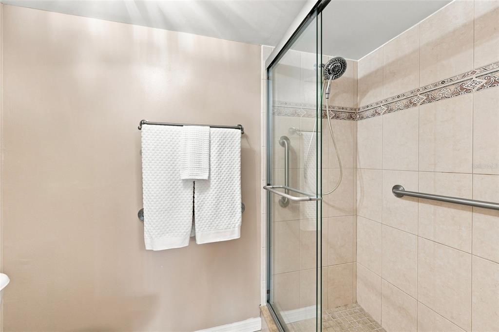 En Venta: $745,000 (2 camas, 2 baños, 2170 Pies cuadrados)