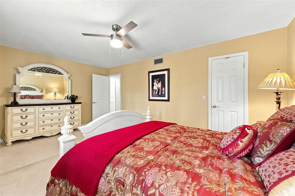 En Venta: $745,000 (2 camas, 2 baños, 2170 Pies cuadrados)