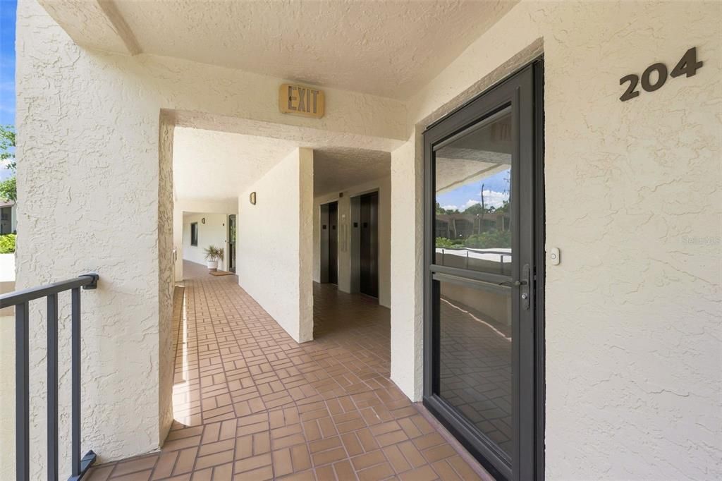 En Venta: $745,000 (2 camas, 2 baños, 2170 Pies cuadrados)