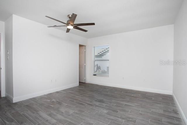 For Rent: $1,900 (3 beds, 2 baths, 1427 Square Feet)