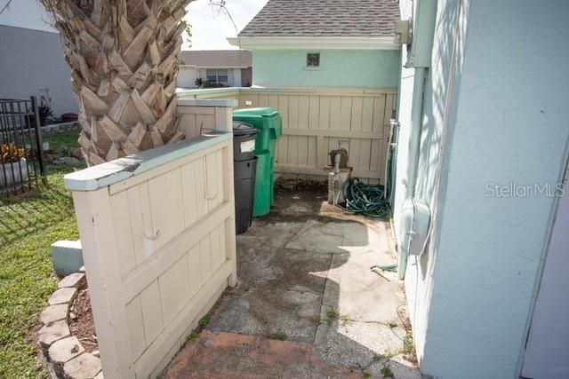For Rent: $1,900 (3 beds, 2 baths, 1427 Square Feet)