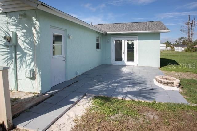 For Rent: $1,900 (3 beds, 2 baths, 1427 Square Feet)