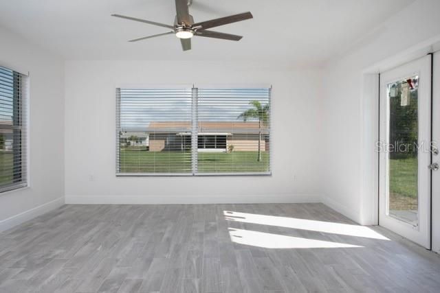 For Rent: $1,900 (3 beds, 2 baths, 1427 Square Feet)