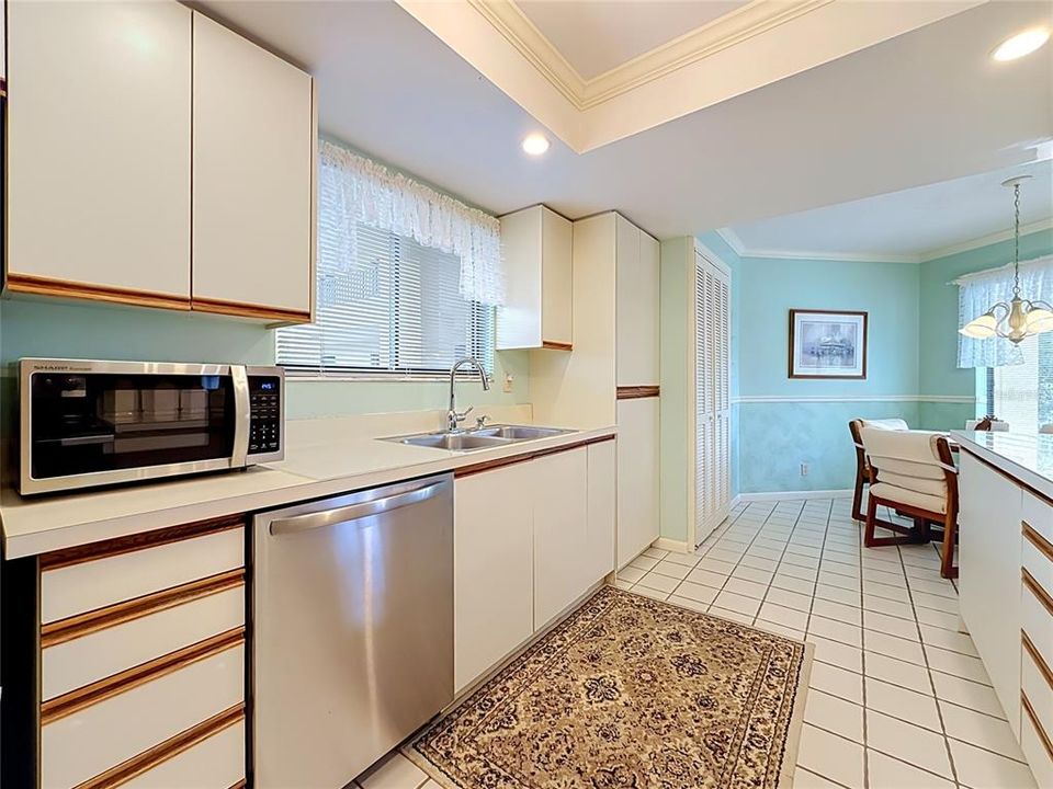 En Venta: $225,000 (2 camas, 2 baños, 1390 Pies cuadrados)