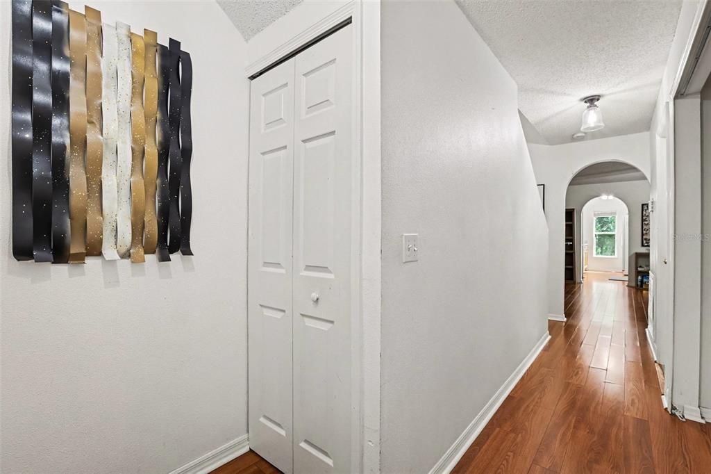 For Sale: $269,999 (3 beds, 2 baths, 1670 Square Feet)