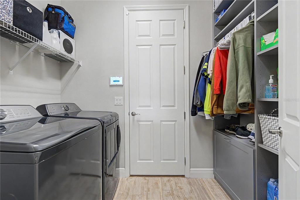 待售: $605,000 (3 贝兹, 3 浴室, 2568 平方英尺)