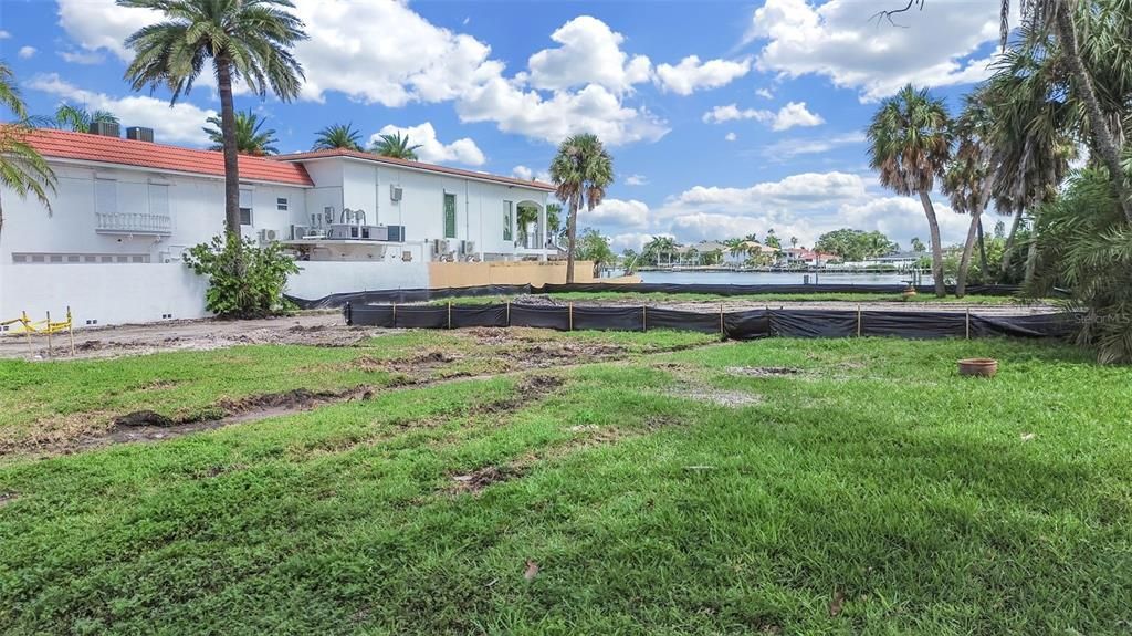 For Sale: $1,250,000 (0.37 acres)