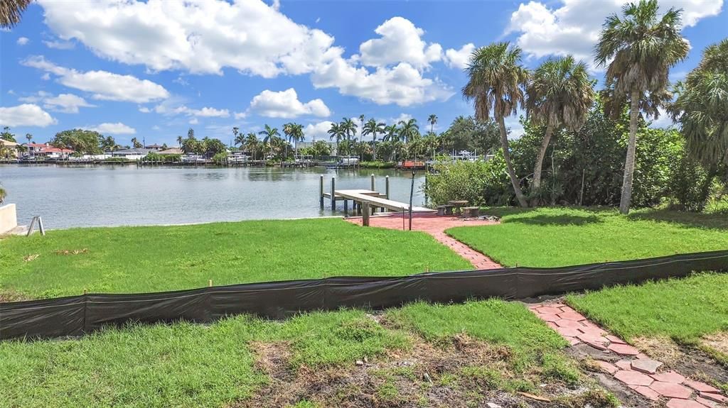 For Sale: $1,250,000 (0.37 acres)