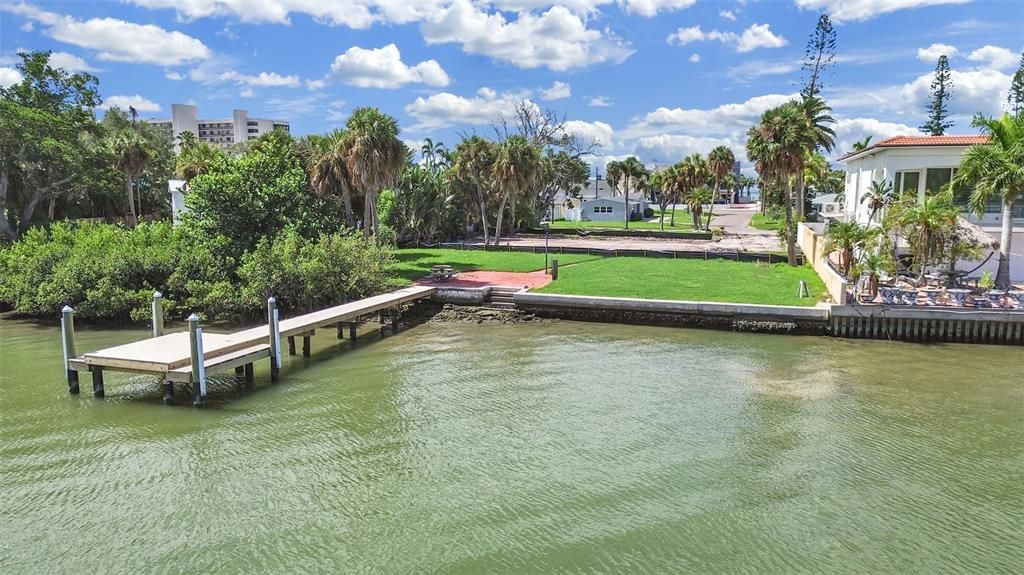 For Sale: $1,250,000 (0.37 acres)