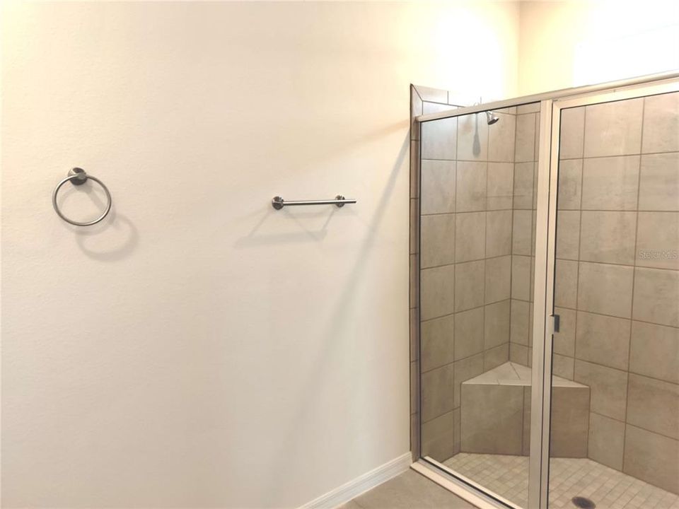 For Rent: $2,097 (4 beds, 2 baths, 2031 Square Feet)