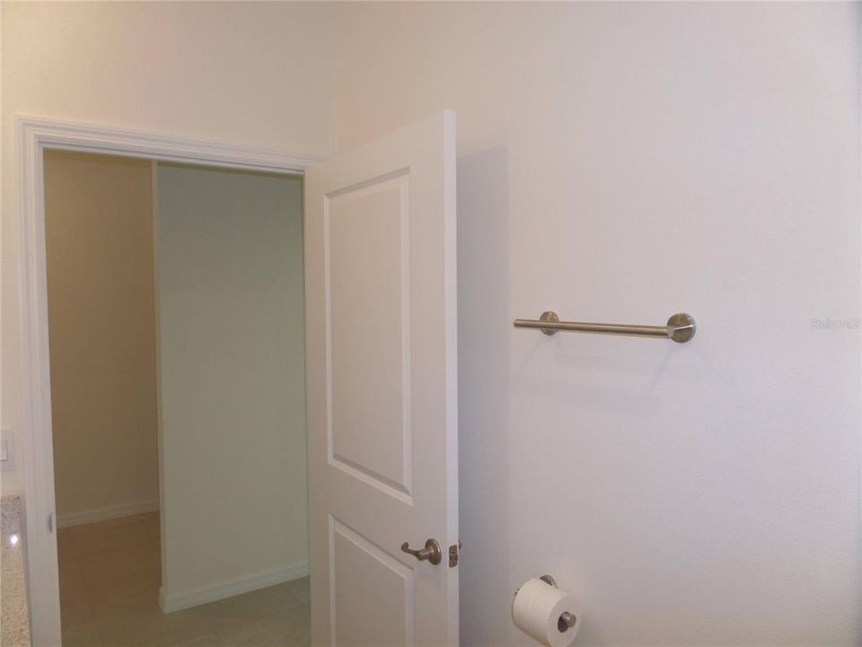 For Rent: $2,097 (4 beds, 2 baths, 2031 Square Feet)