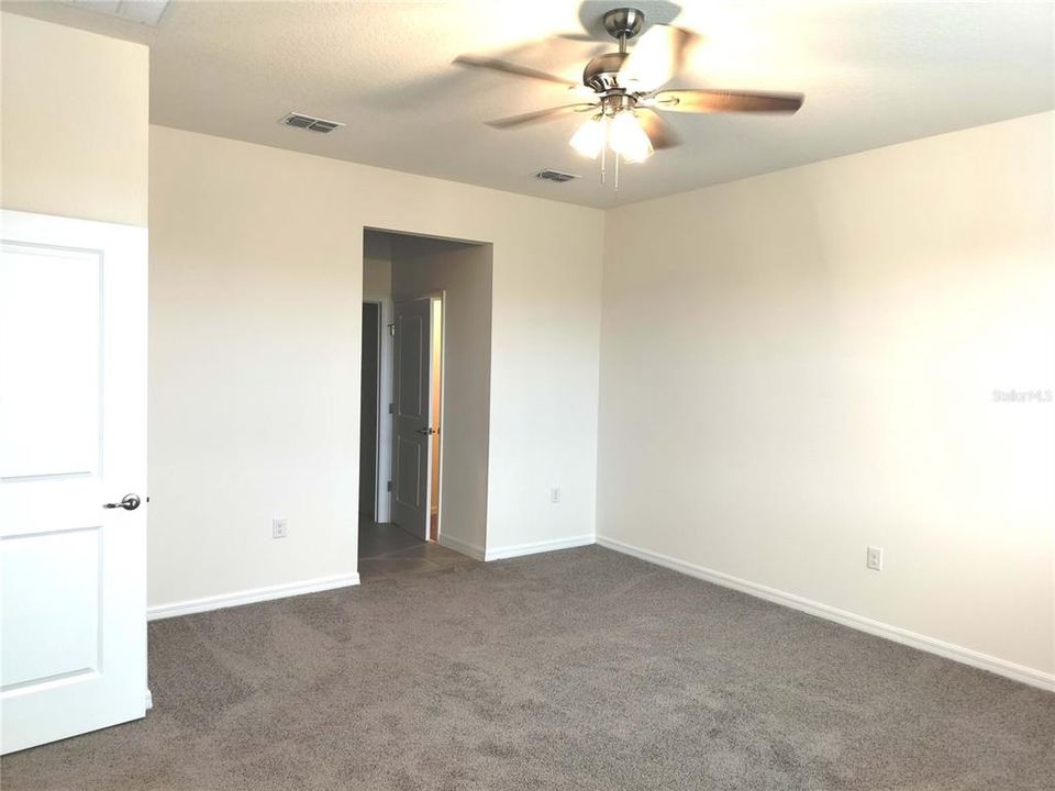 For Rent: $2,097 (4 beds, 2 baths, 2031 Square Feet)