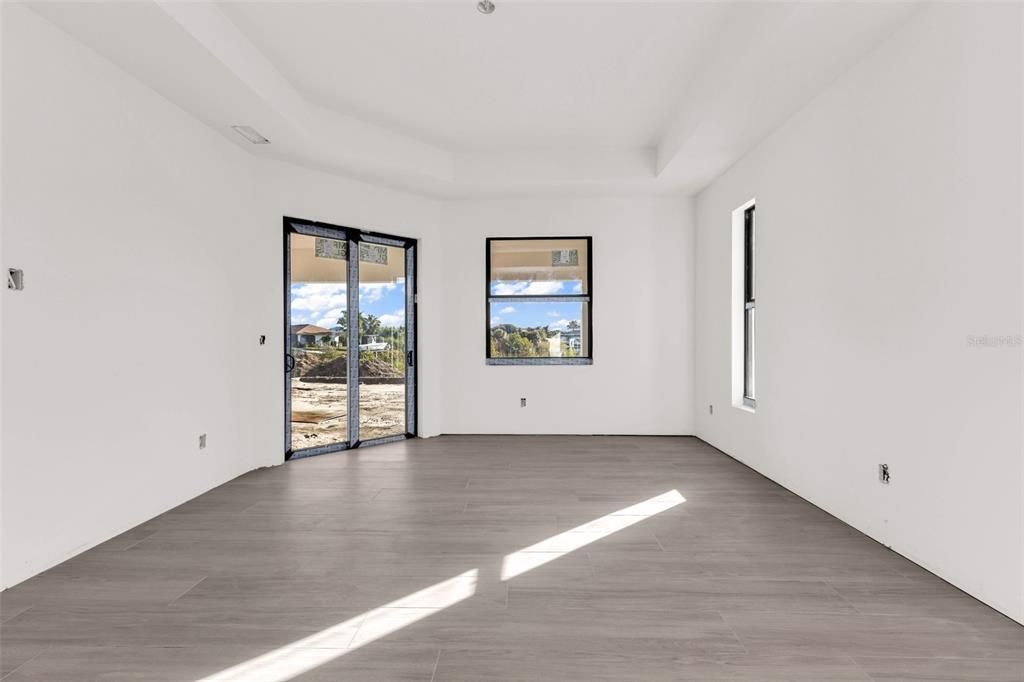 En Venta: $900,000 (3 camas, 3 baños, 2620 Pies cuadrados)