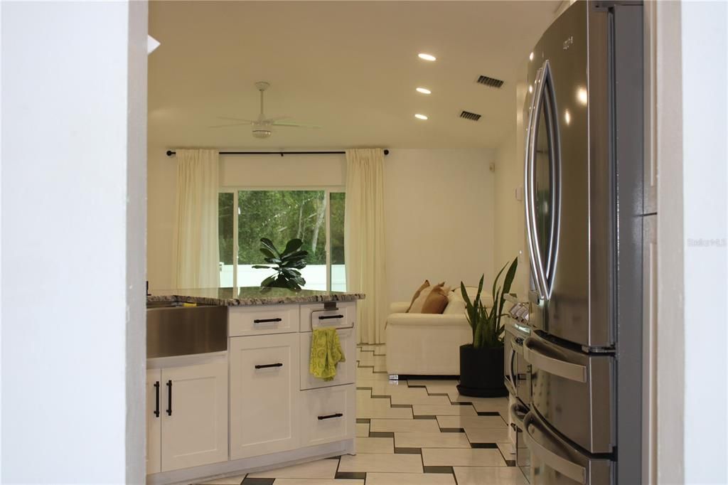 For Rent: $3,200 (4 beds, 3 baths, 2340 Square Feet)