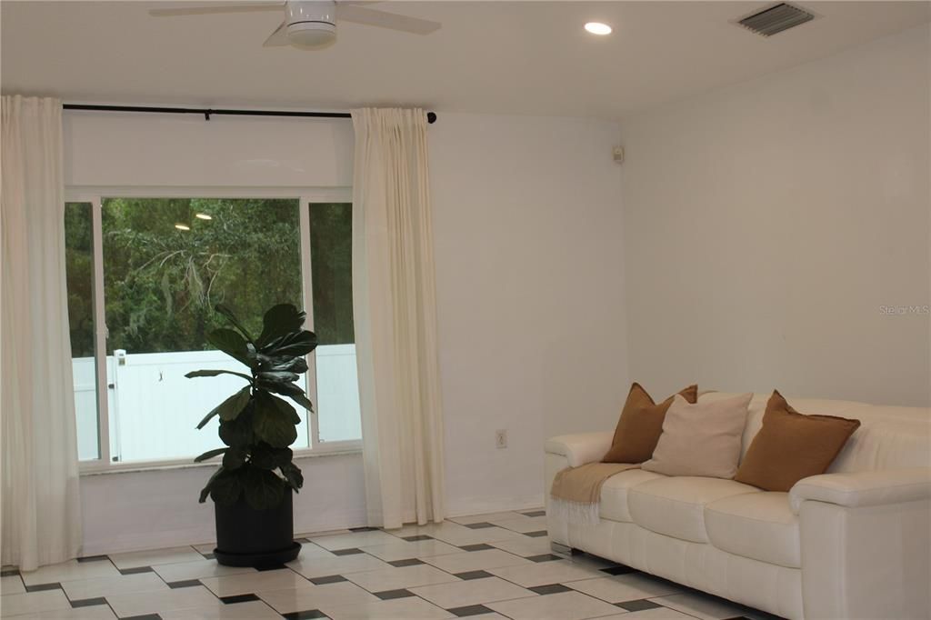 For Rent: $3,200 (4 beds, 3 baths, 2340 Square Feet)