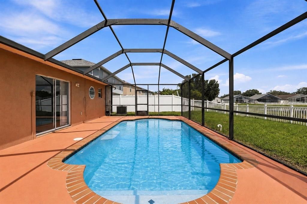 For Sale: $359,000 (3 beds, 2 baths, 1874 Square Feet)