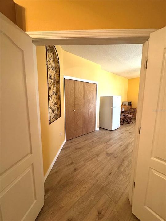 For Rent: $950 (1 beds, 1 baths, 800 Square Feet)
