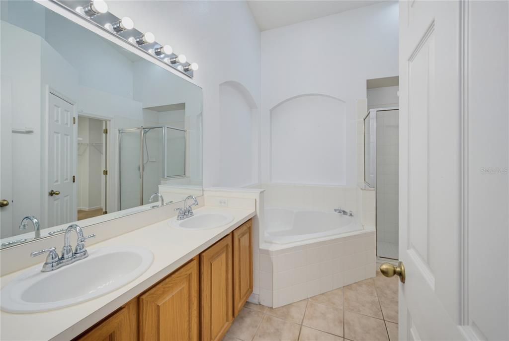 For Sale: $477,000 (4 beds, 2 baths, 2165 Square Feet)