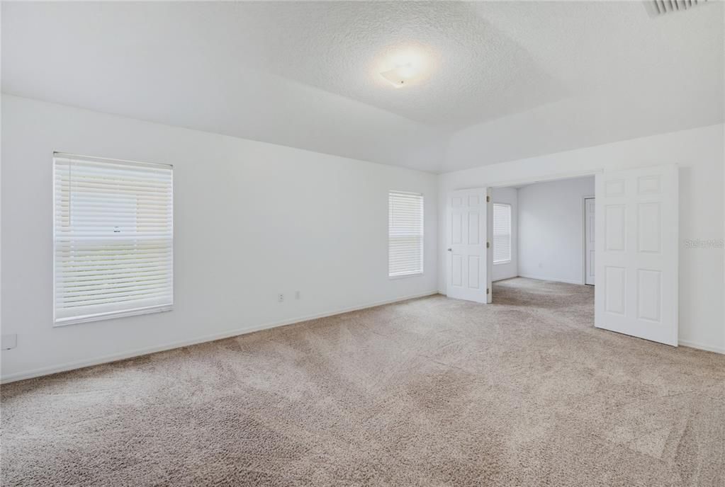 For Sale: $477,000 (4 beds, 2 baths, 2165 Square Feet)