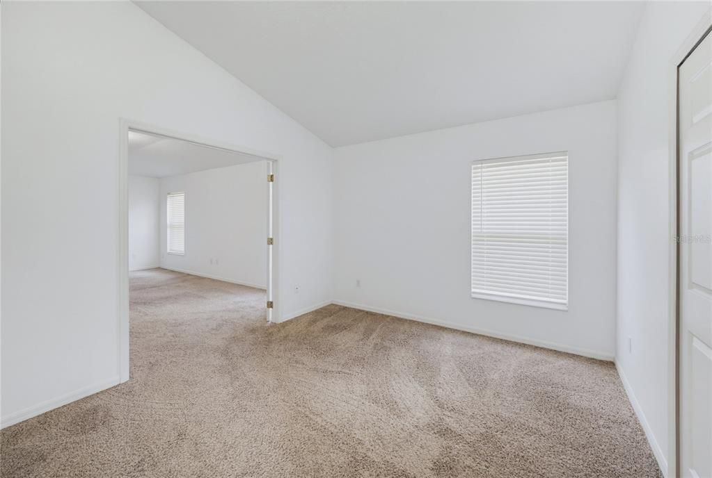 For Sale: $477,000 (4 beds, 2 baths, 2165 Square Feet)