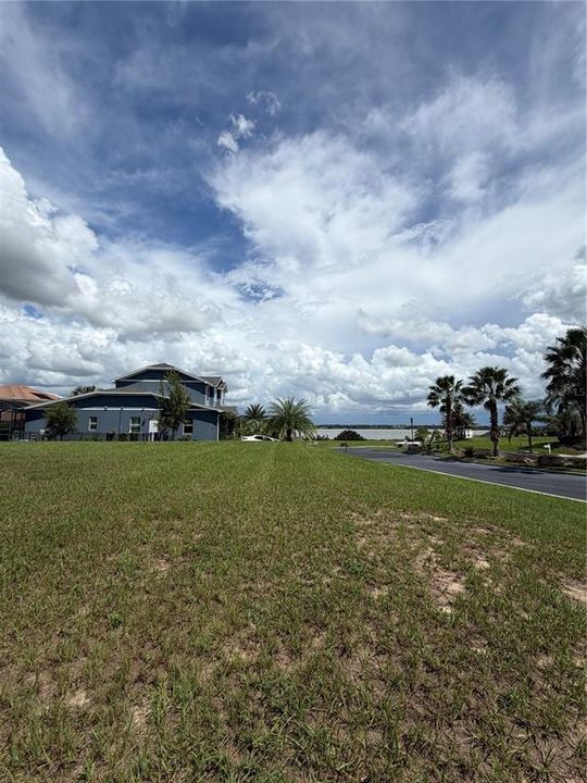 待售: $79,900 (0.25 acres)