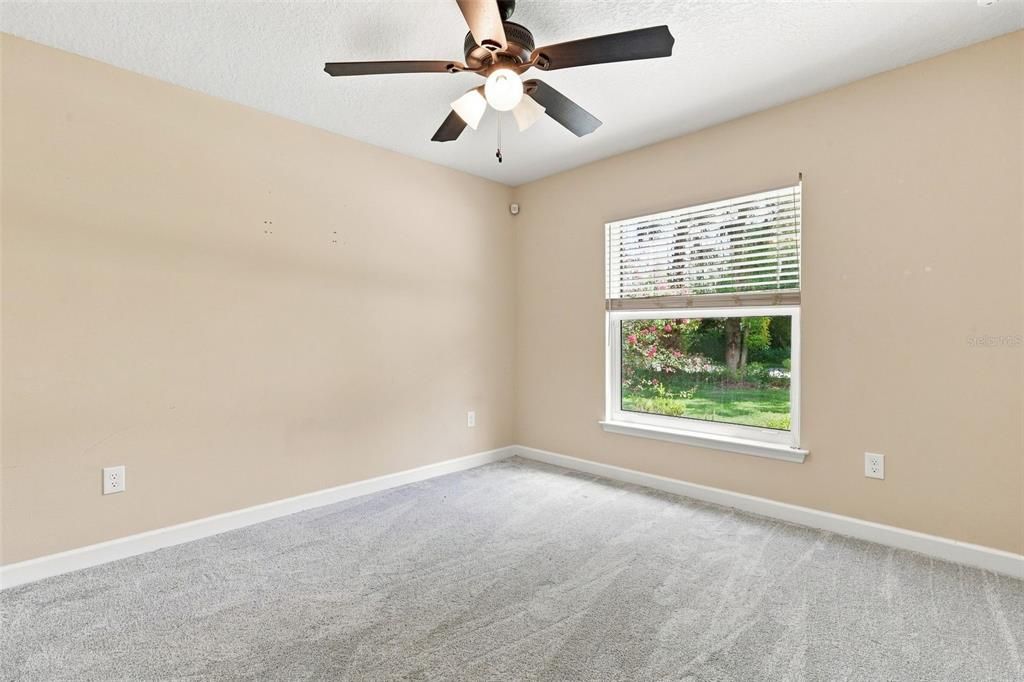 For Sale: $390,000 (3 beds, 2 baths, 1688 Square Feet)