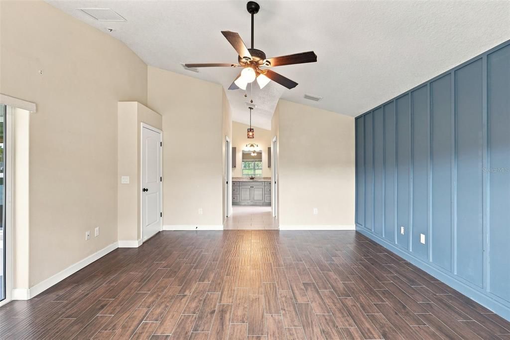 For Sale: $390,000 (3 beds, 2 baths, 1688 Square Feet)