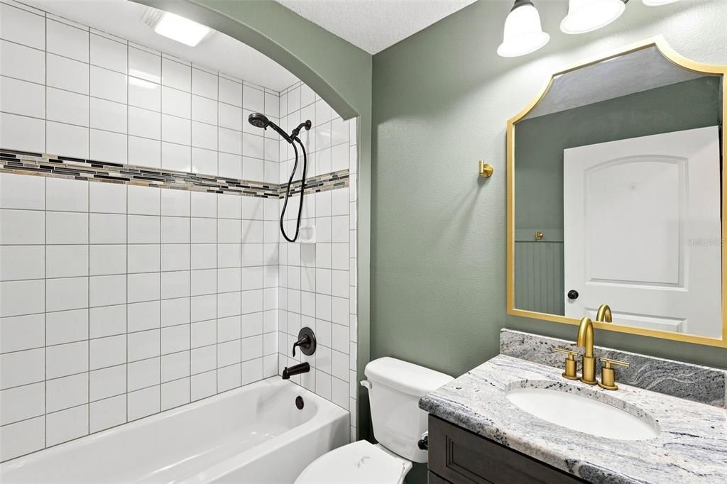 For Sale: $390,000 (3 beds, 2 baths, 1688 Square Feet)