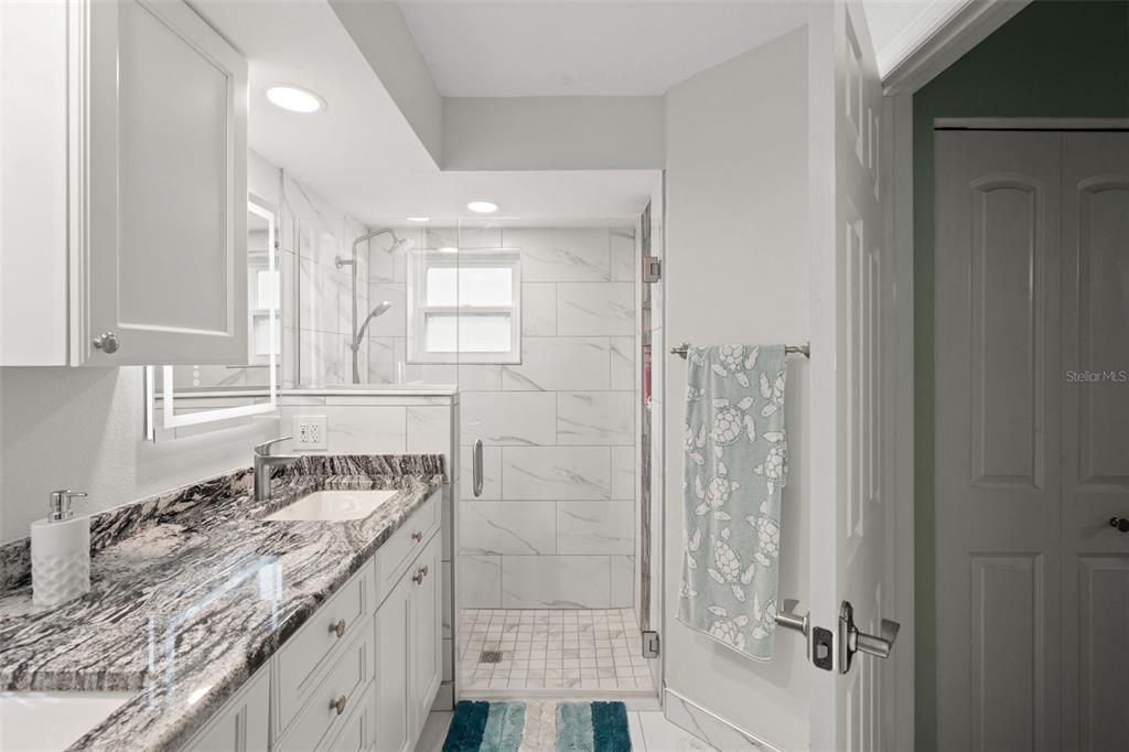 Active With Contract: $345,000 (2 beds, 2 baths, 1674 Square Feet)