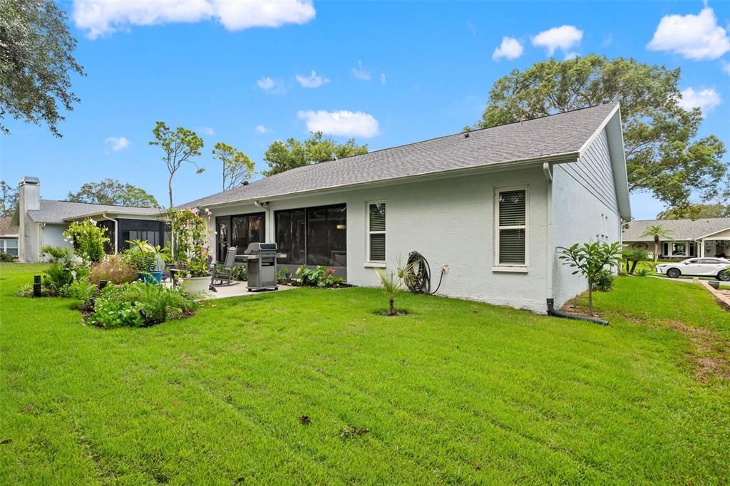 Active With Contract: $345,000 (2 beds, 2 baths, 1674 Square Feet)
