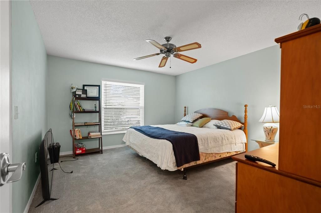 Active With Contract: $345,000 (2 beds, 2 baths, 1674 Square Feet)