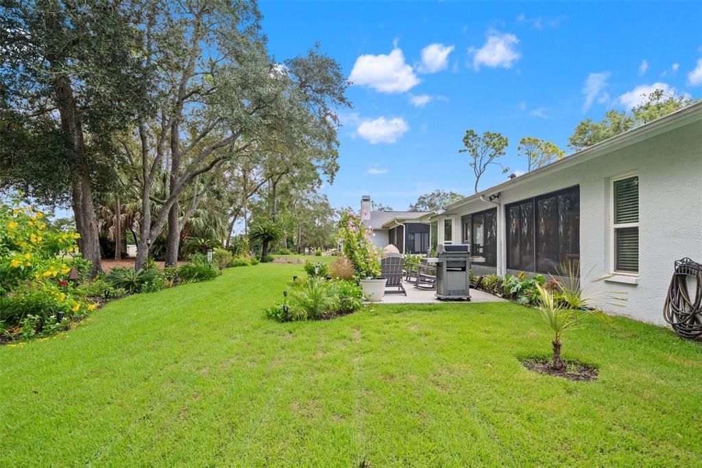 Active With Contract: $345,000 (2 beds, 2 baths, 1674 Square Feet)