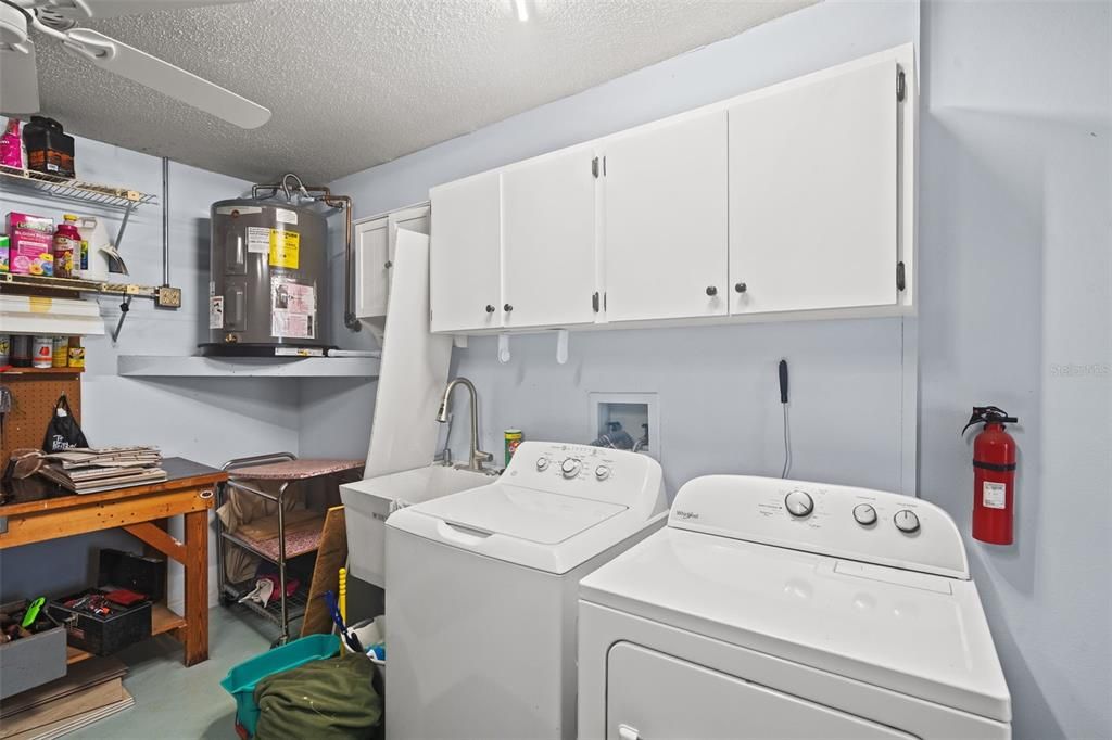 Active With Contract: $345,000 (2 beds, 2 baths, 1674 Square Feet)