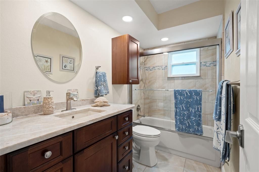 Active With Contract: $345,000 (2 beds, 2 baths, 1674 Square Feet)