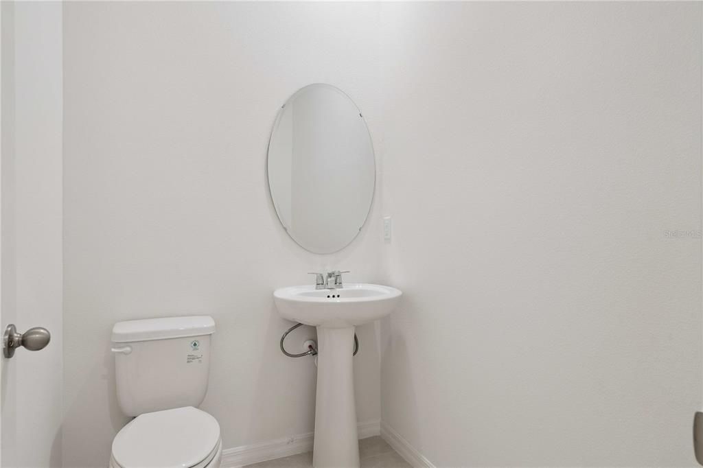 For Sale: $334,999 (4 beds, 2 baths, 1860 Square Feet)