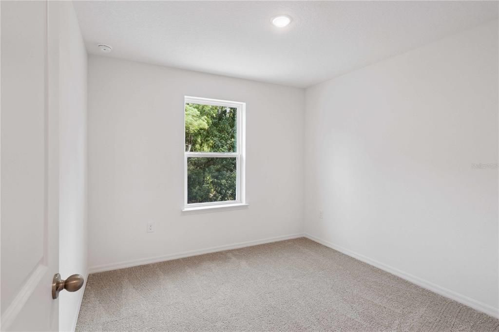 For Sale: $334,999 (4 beds, 2 baths, 1860 Square Feet)