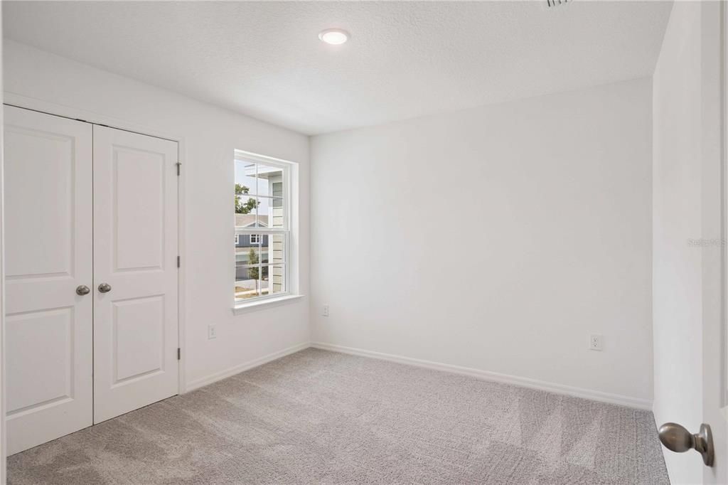 For Sale: $334,999 (4 beds, 2 baths, 1860 Square Feet)