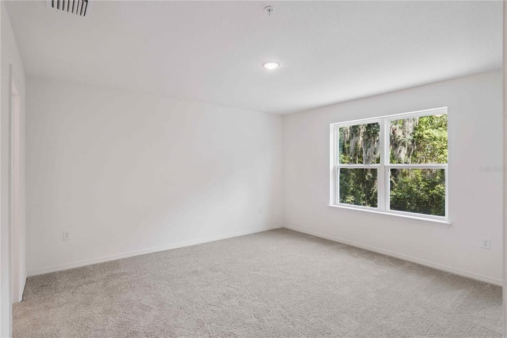 For Sale: $334,999 (4 beds, 2 baths, 1860 Square Feet)