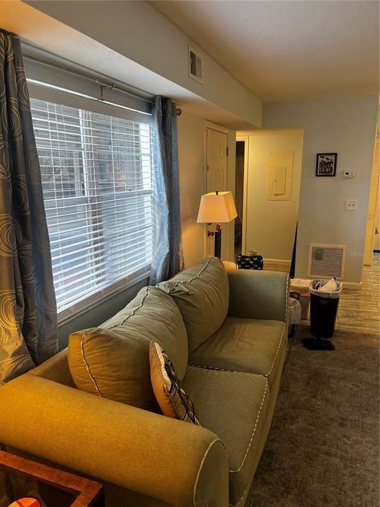For Sale: $209,900 (2 beds, 2 baths, 918 Square Feet)