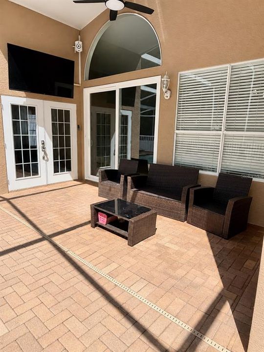 For Sale: $589,900 (4 beds, 2 baths, 2175 Square Feet)