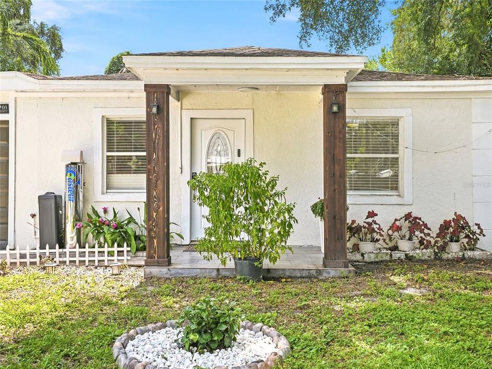 For Sale: $430,000 (3 beds, 2 baths, 1302 Square Feet)