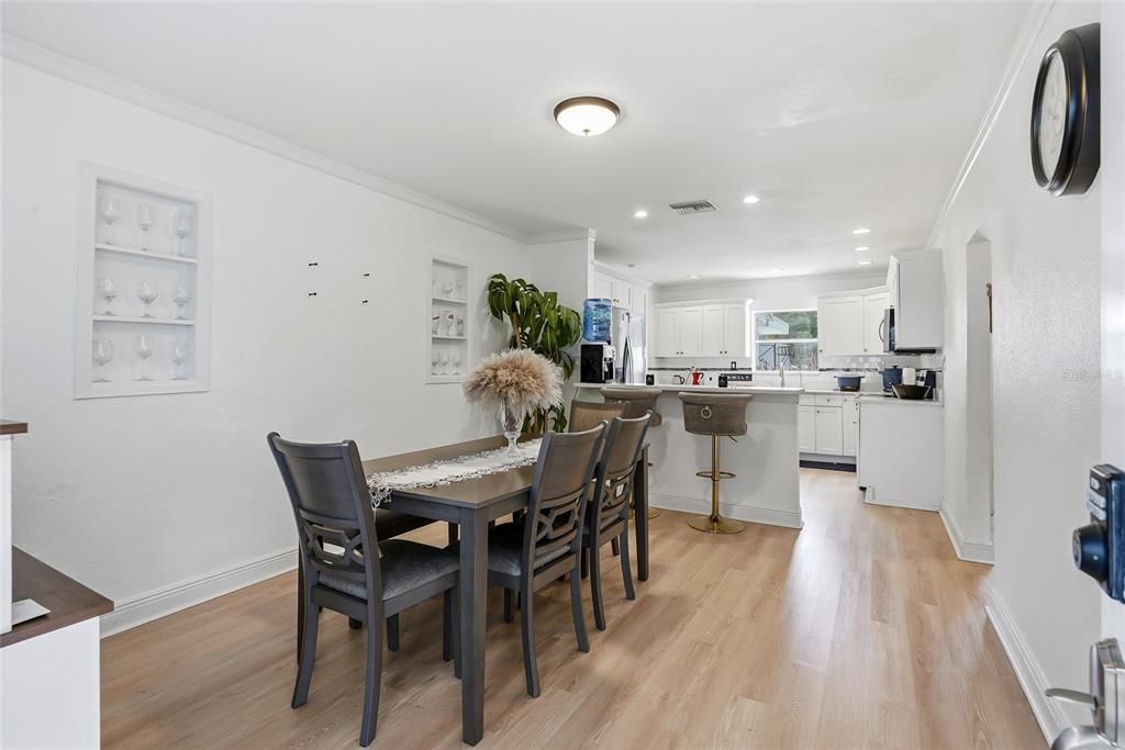 For Sale: $430,000 (3 beds, 2 baths, 1302 Square Feet)